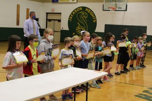 JHES Recognizes Star Readers at Assembly